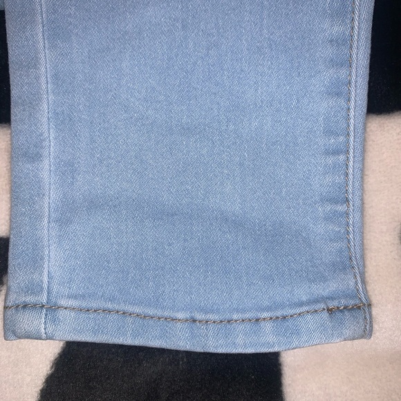 FashionNova High Waist Tempe Distressed Jeans - Picture 9 of 13